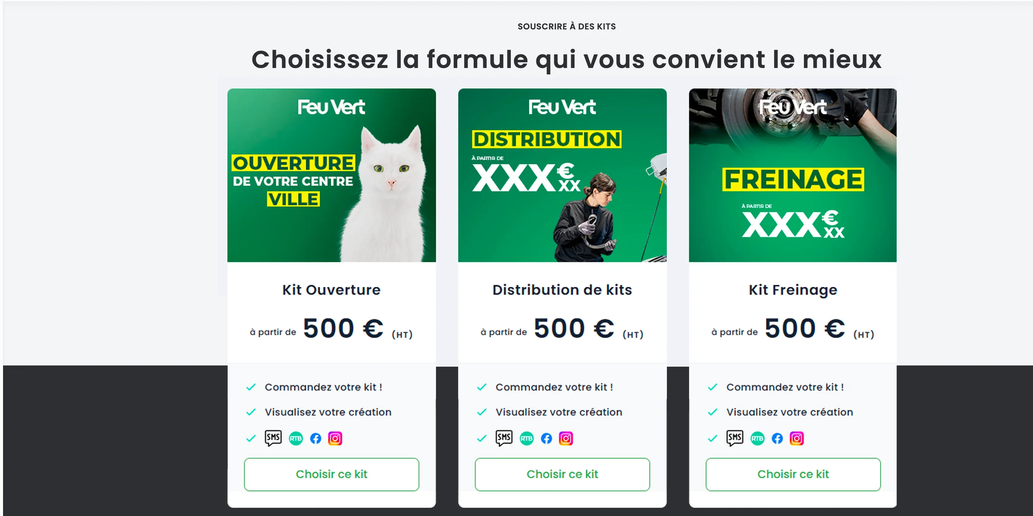 Écran « Souscrire à des kits » de la plateforme Feu Vert : trois kits média prêts à commander.